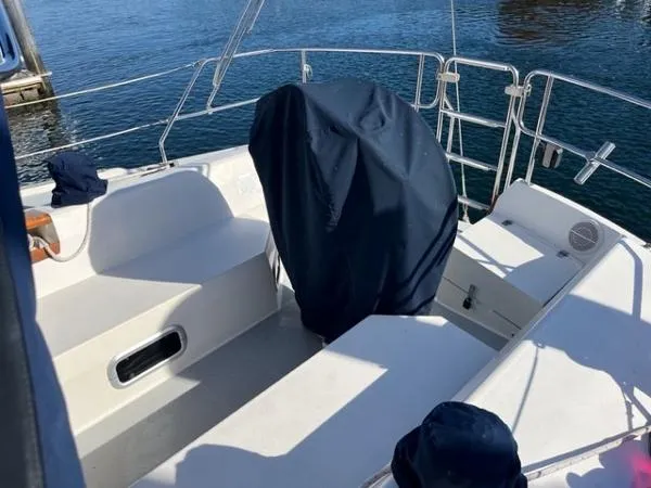 Slide: The Image of Catalina 42 1990 - 6