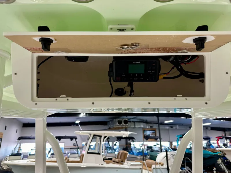 Slide: The Image of Sea Hunt Ultra 229 2026 - 17