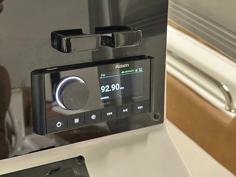 Slide: The Image of Sea Hunt Ultra 229 2026 - 19