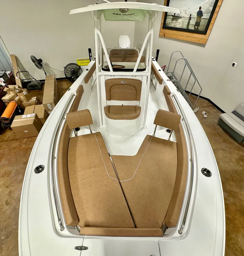 Slide: The Image of Sea Hunt Ultra 229 2026 - 4