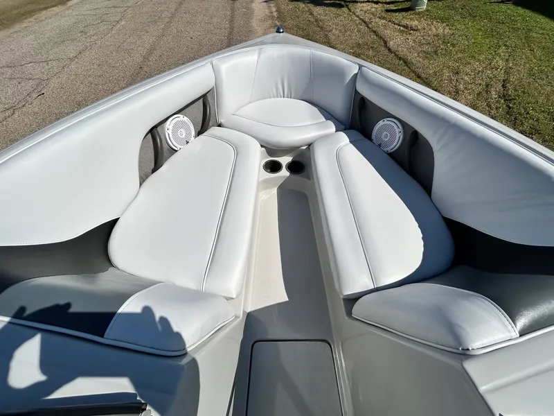 Slide: The Image of Moomba Mobius 2005 - 14