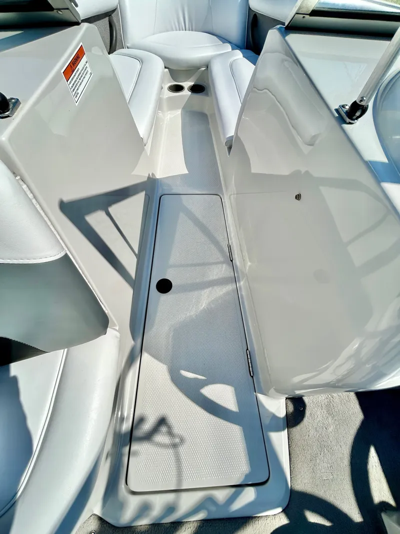 Slide: The Image of Moomba Mobius 2005 - 15