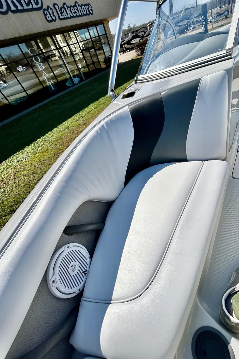 Slide: The Image of Moomba Mobius 2005 - 16