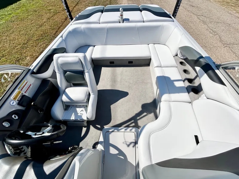 Slide: The Image of Moomba Mobius 2005 - 20