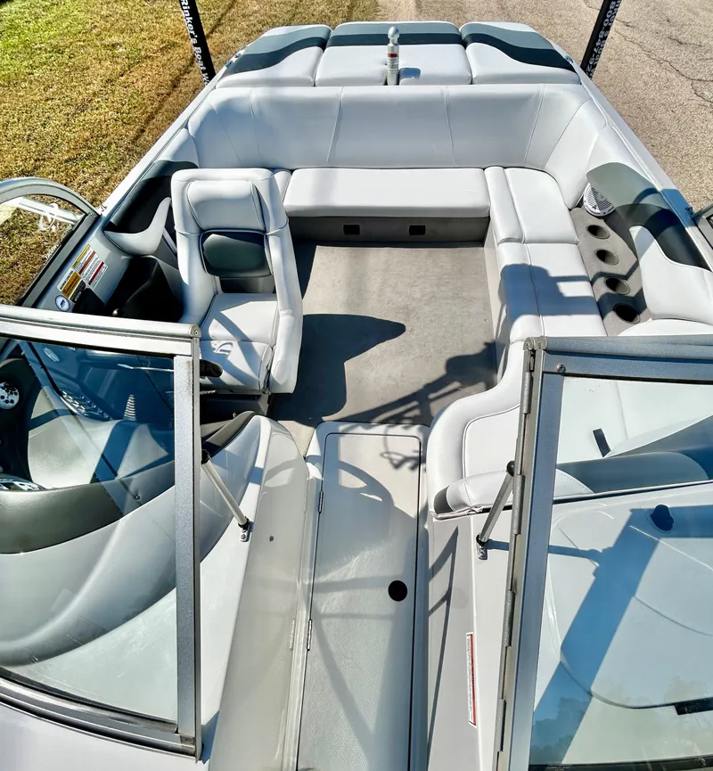 Slide: The Image of Moomba Mobius 2005 - 32