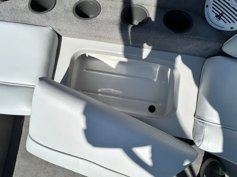 Slide: The Image of Moomba Mobius 2005 - 38