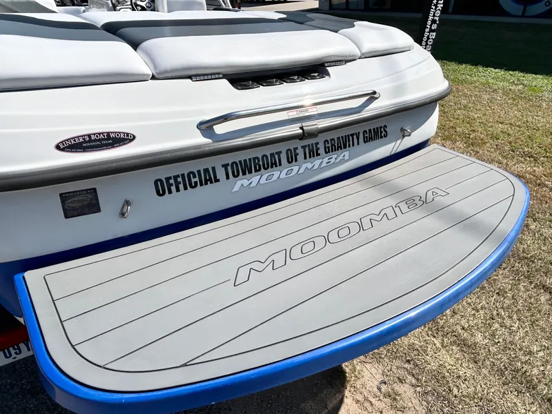 Slide: The Image of Moomba Mobius 2005 - 9