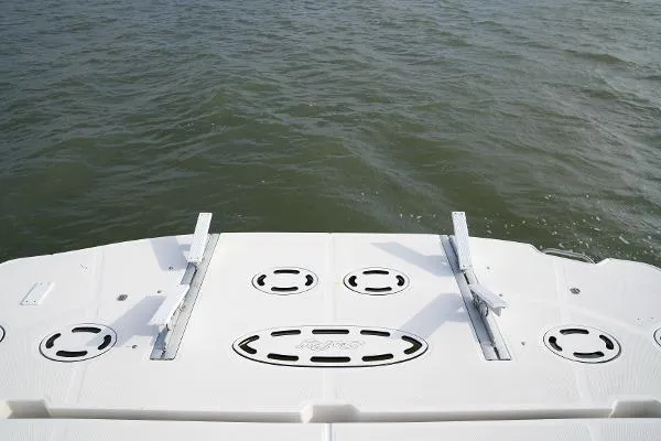 Slide: The Image of Sea Ray 48 Sundancer 2005 - 10