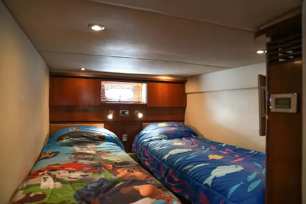 Slide: The Image of Sea Ray 48 Sundancer 2005 - 9