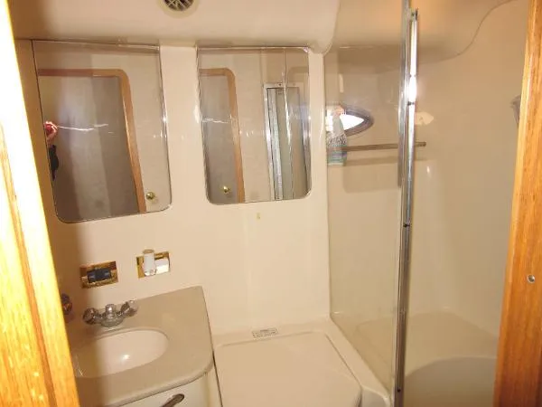 Slide: The Image of Sea Ray 480 Sedan Bridge 2000 - 11