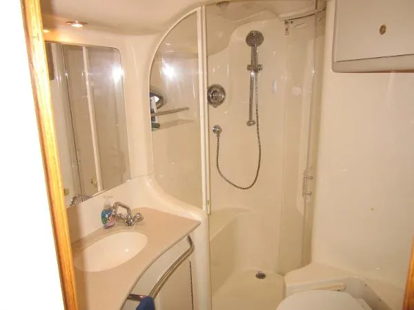 Slide: The Image of Sea Ray 480 Sedan Bridge 2000 - 9