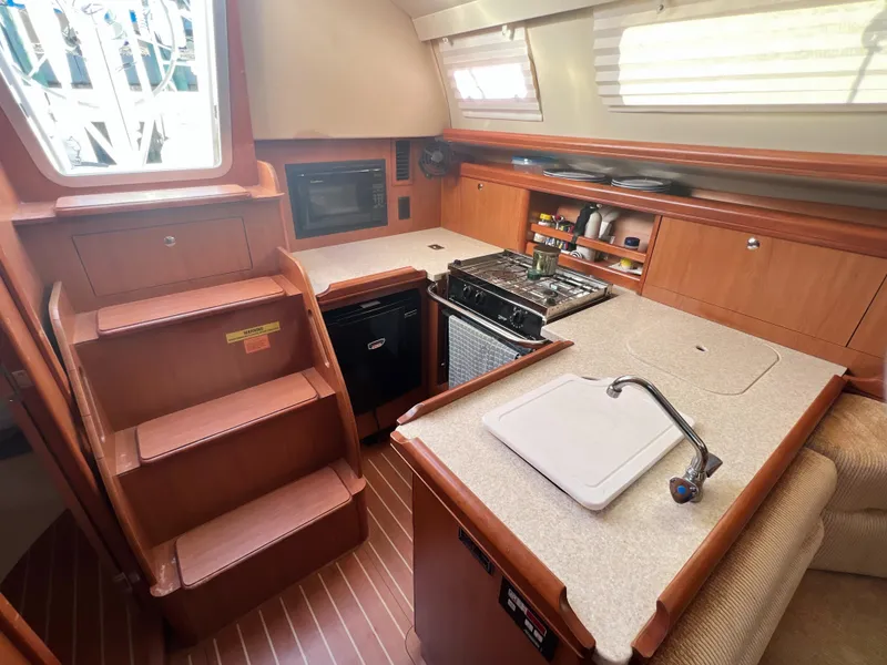 Slide: The Image of Hunter 33 2009 - 1