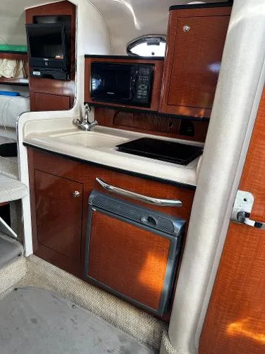 Slide: The Image of Sea Ray 280 Sundancer 2004 - 6