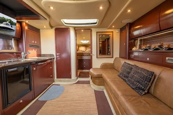 Slide: The Image of Sea Ray 40 Sundancer 2007 - 9