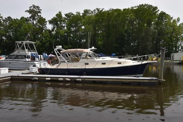 Slide: The Image of Mainship RUMRUNNER II 2004 - 0
