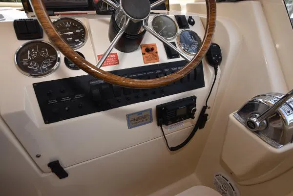 Slide: The Image of Mainship RUMRUNNER II 2004 - 7