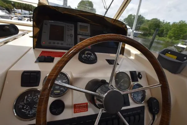 Slide: The Image of Mainship RUMRUNNER II 2004 - 8