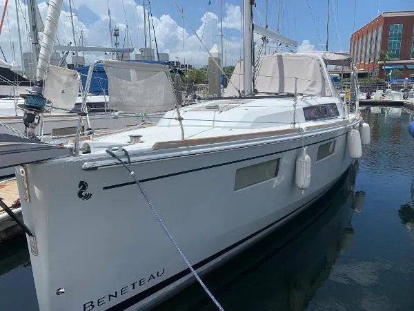 Slide: The Image of Beneteau 35.1 w/Generator 2018 - 0
