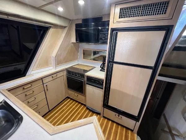 Slide: The Image of Bayliner 4788 Pilothouse 1994 - 3