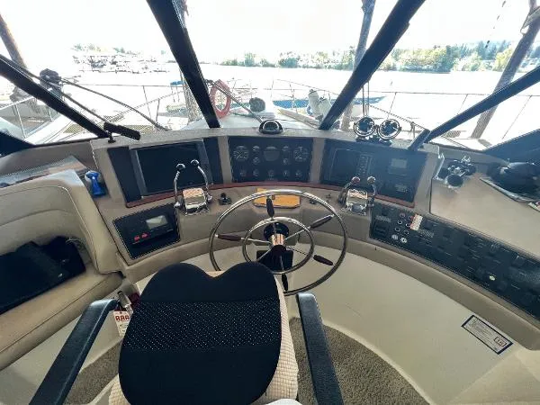 Slide: The Image of Bayliner 4788 Pilothouse 1994 - 5