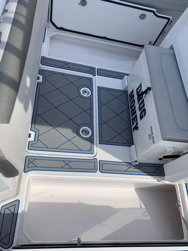 Slide: The Image of Nor-Tech 340 Sport 2021 - 14