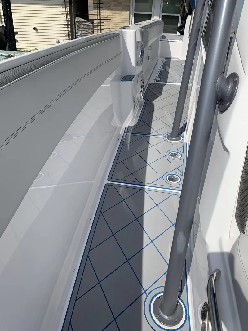 Slide: The Image of Nor-Tech 340 Sport 2021 - 8