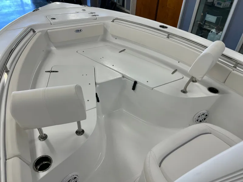 Slide: The Image of Sea Hunt Ultra 229 2026 - 7