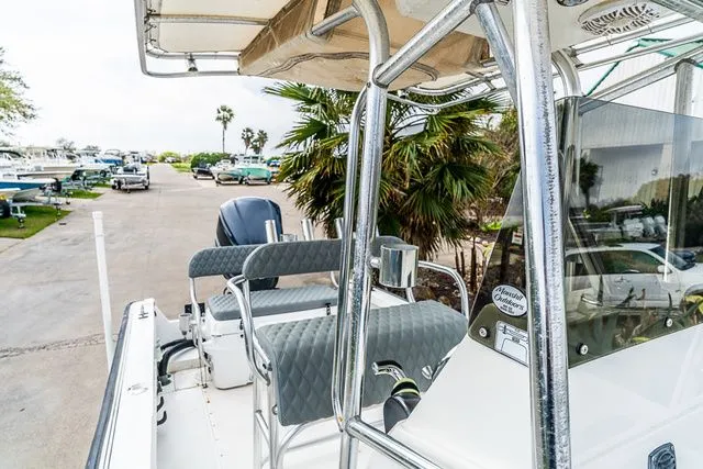 Slide: The Image of Boston Whaler 22 Guardian 1994 - 10