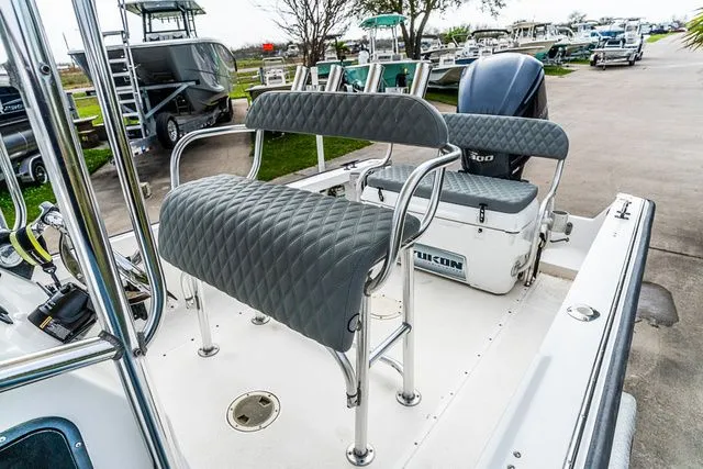 Slide: The Image of Boston Whaler 22 Guardian 1994 - 5