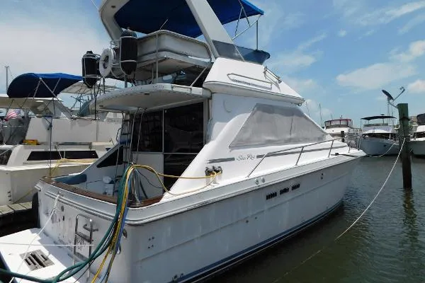 Slide: The Image of Sea Ray 345 Sedan Bridge 1988 - 0
