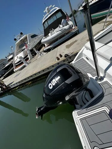 Slide: The Image of Monterey M205 2019 - 8