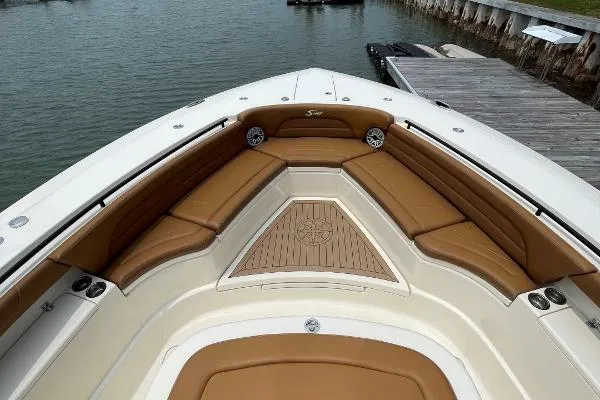 Slide: The Image of Scout 420 LXF 2020 - 6