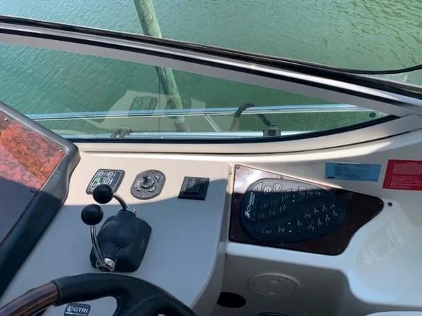 Slide: The Image of Cruisers 455 Express Motoryacht 2005 - 6