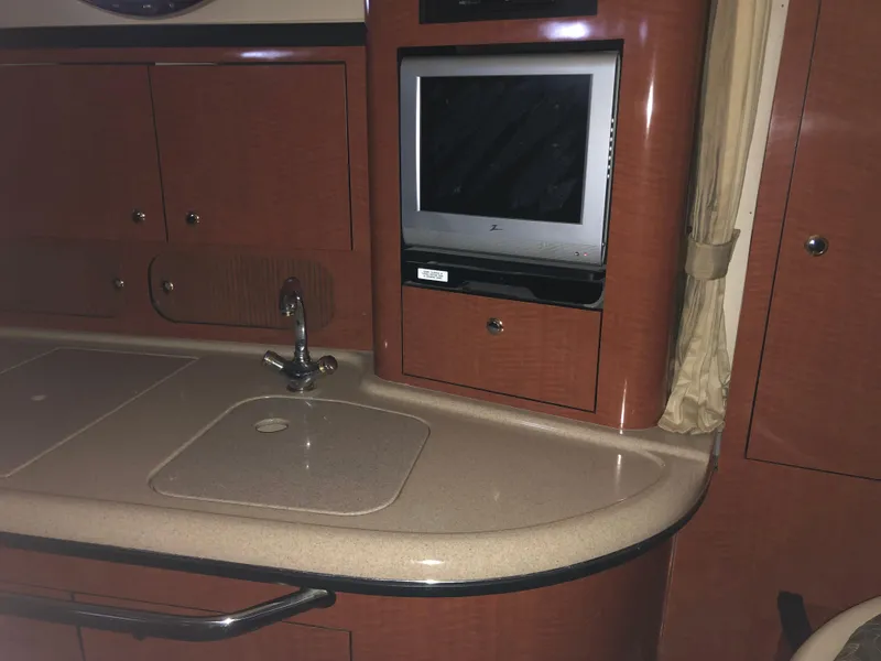 Slide: The Image of Sea Ray 340 Sundancer 2004 - 7