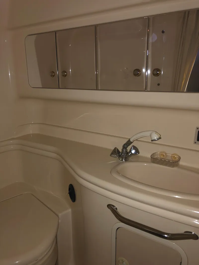 Slide: The Image of Sea Ray 340 Sundancer 2004 - 9