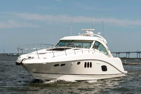 Slide: The Image of Sea Ray 580 Sundancer 2011 - 3