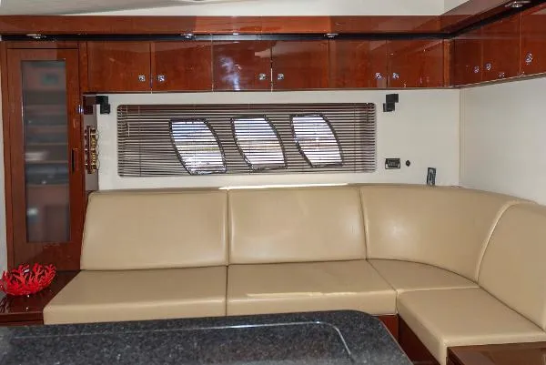 Slide: The Image of Sea Ray 580 Sundancer 2011 - 8