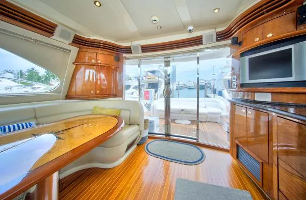Slide: The Image of Sea Ray 680 Sun Sport 2003 - 5