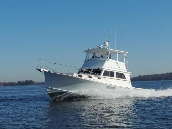 Slide: The Image of Lowell Brothers Flybridge Sedan 2019 - 0