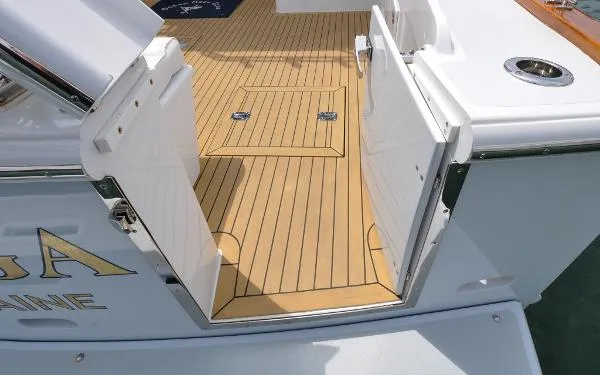 Slide: The Image of Lowell Brothers Flybridge Sedan 2019 - 11