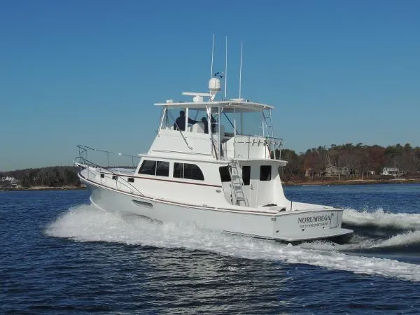 Slide: The Image of Lowell Brothers Flybridge Sedan 2019 - 2