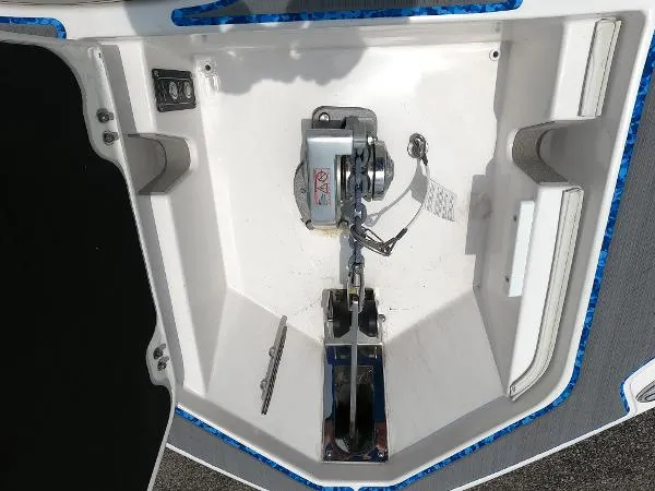 Slide: The Image of Sea Fox 228 Commander 2022 - 11