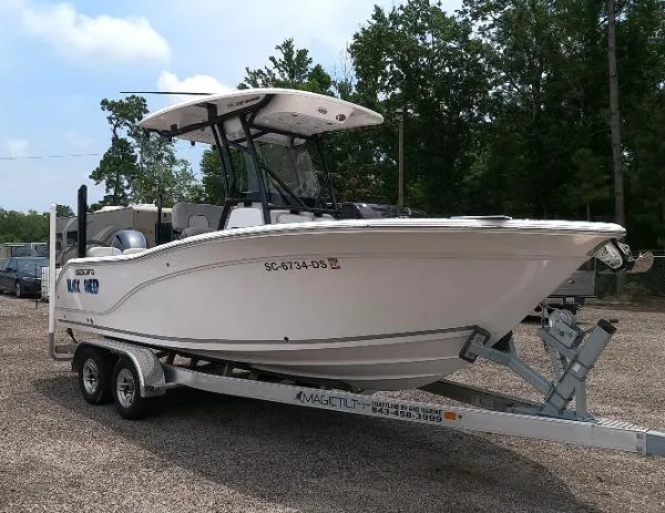 Slide: The Image of Sea Fox 228 Commander 2022 - 6