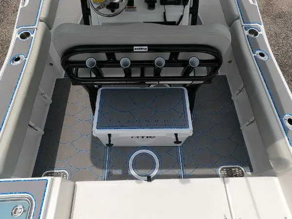 Slide: The Image of Sea Fox 228 Commander 2022 - 9
