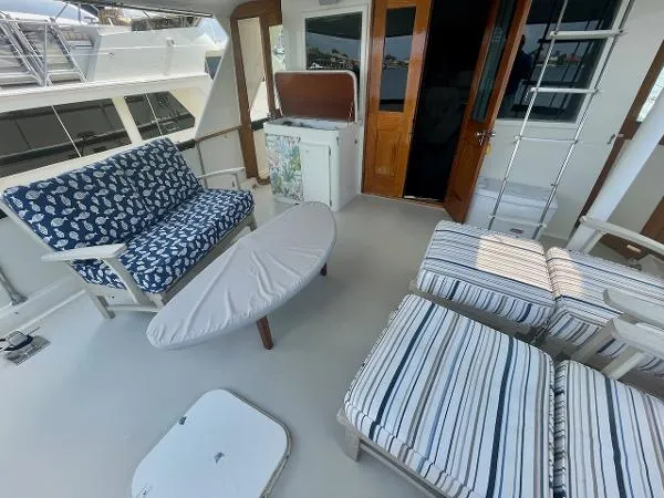 Slide: The Image of Hatteras Classic Motor Yacht 1973 - 10