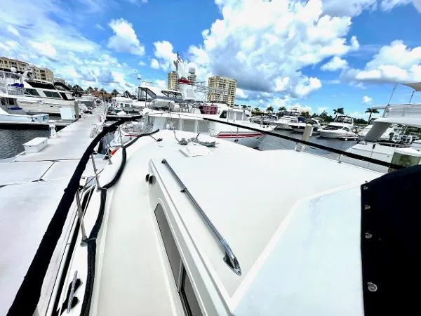 Slide: The Image of Hatteras Classic Motor Yacht 1973 - 3