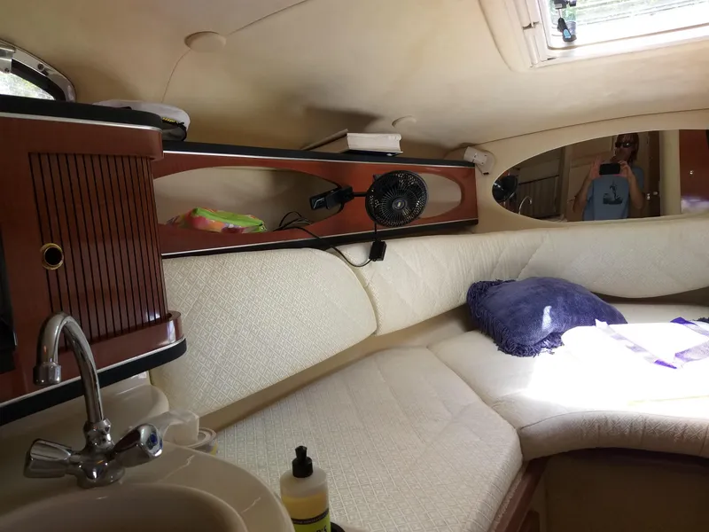 Slide: The Image of Sea Ray 260 Sundancer 2004 - 11