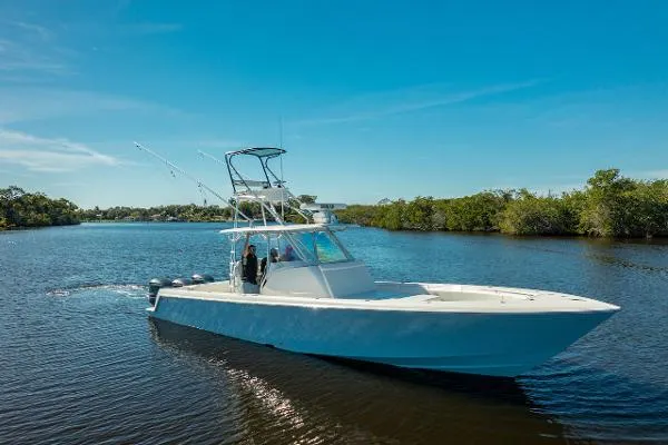 Slide: The Image of Contender 39 Fisharound 2019 - 11