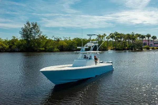 Slide: The Image of Contender 39 Fisharound 2019 - 5