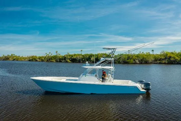 Slide: The Image of Contender 39 Fisharound 2019 - 6